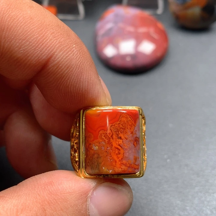 玛瑙/玉髓颈饰未镶嵌酒*