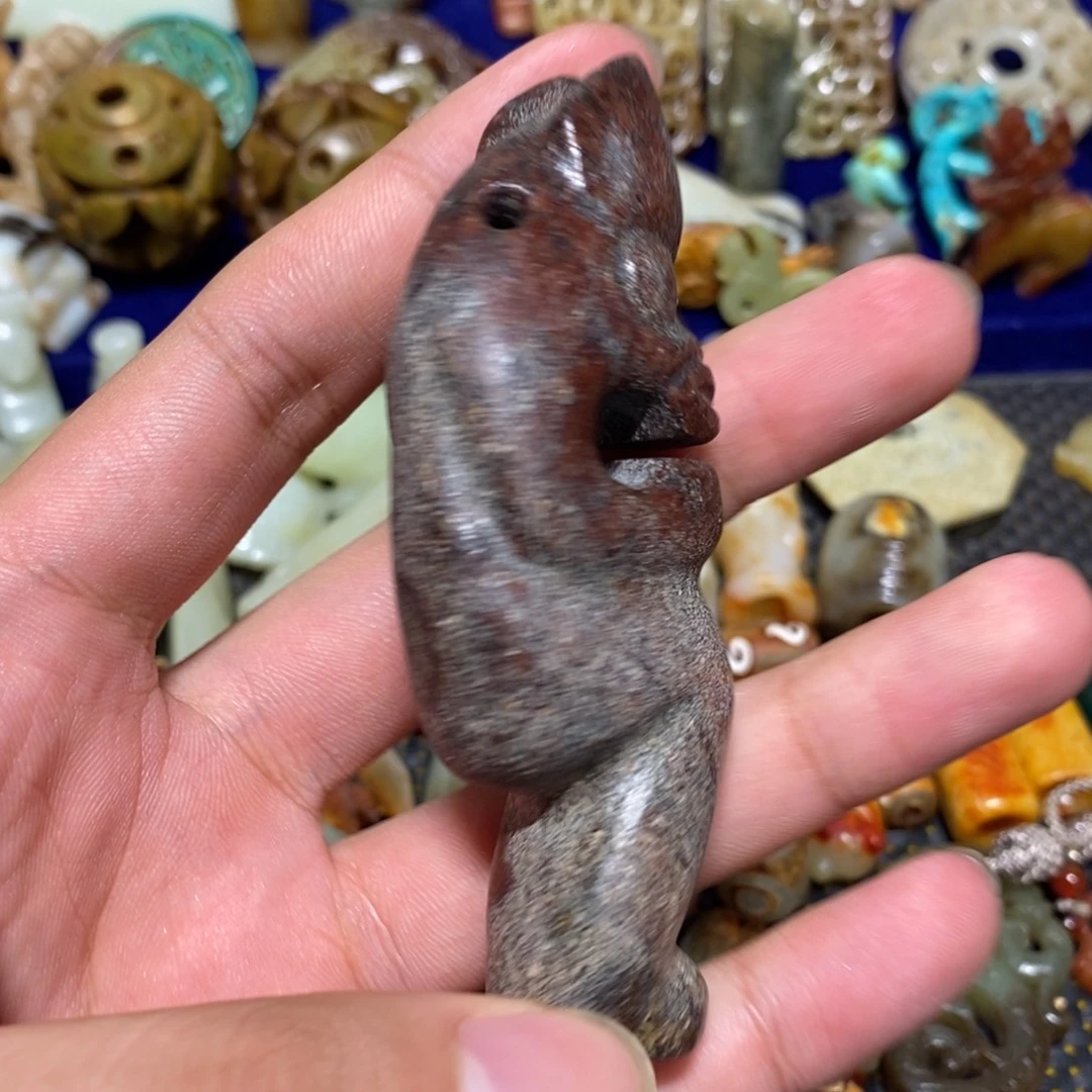透闪石质玉未镶嵌颈饰