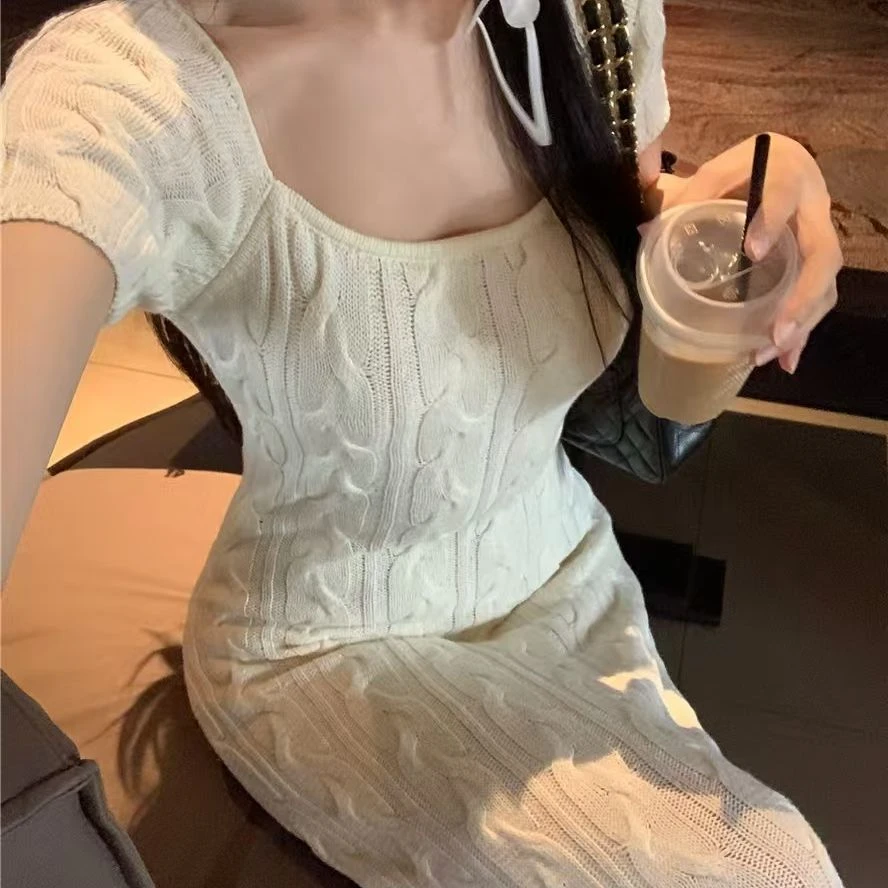 法式温柔气质方领麻花针织连衣裙女夏新款高级感包臀鱼尾长裙