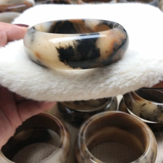 未镶嵌手镯石英质玉58口径380米