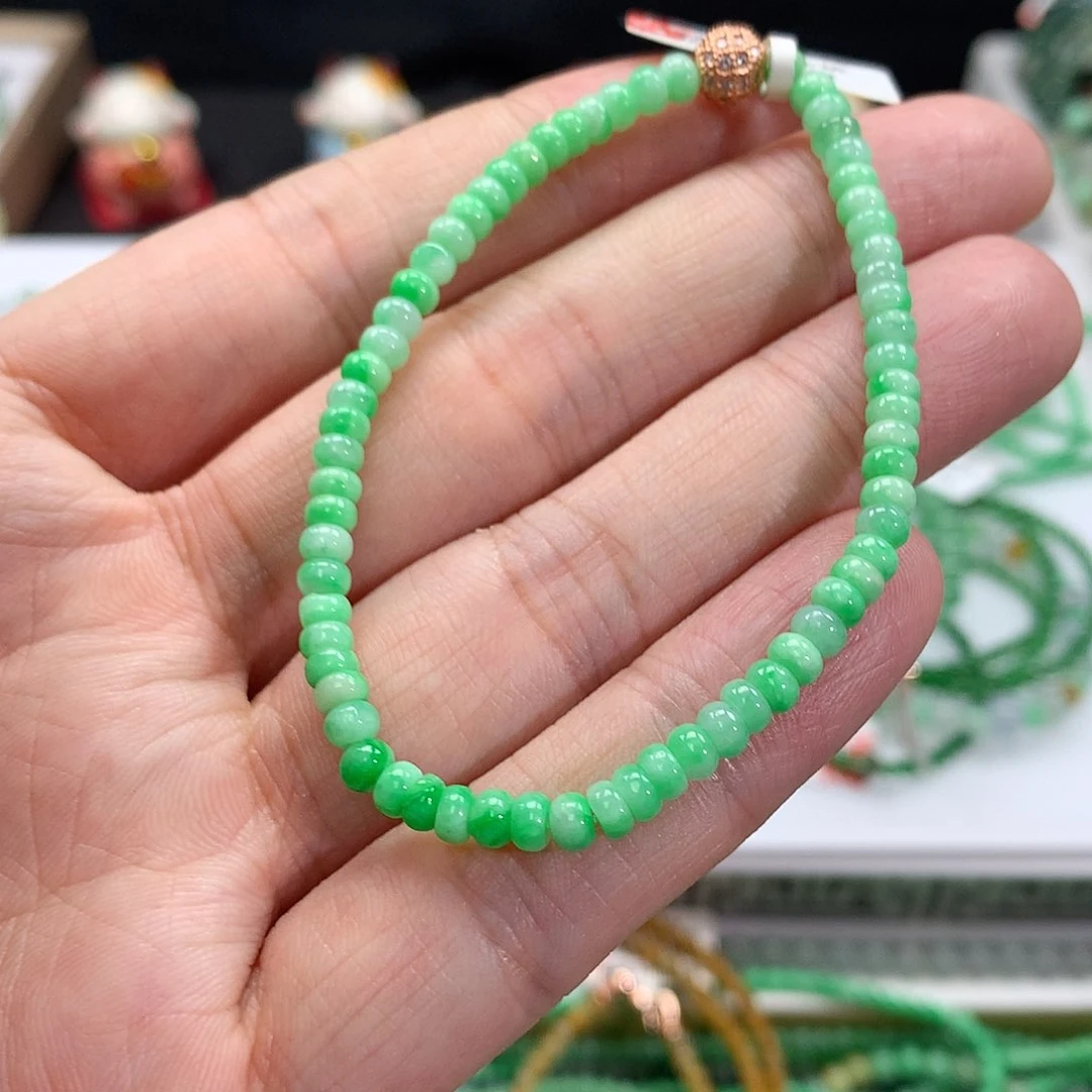 翡翠手链未镶嵌翡翠
