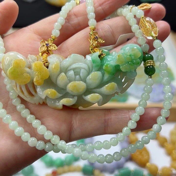 颈饰未镶嵌翡翠吊坠