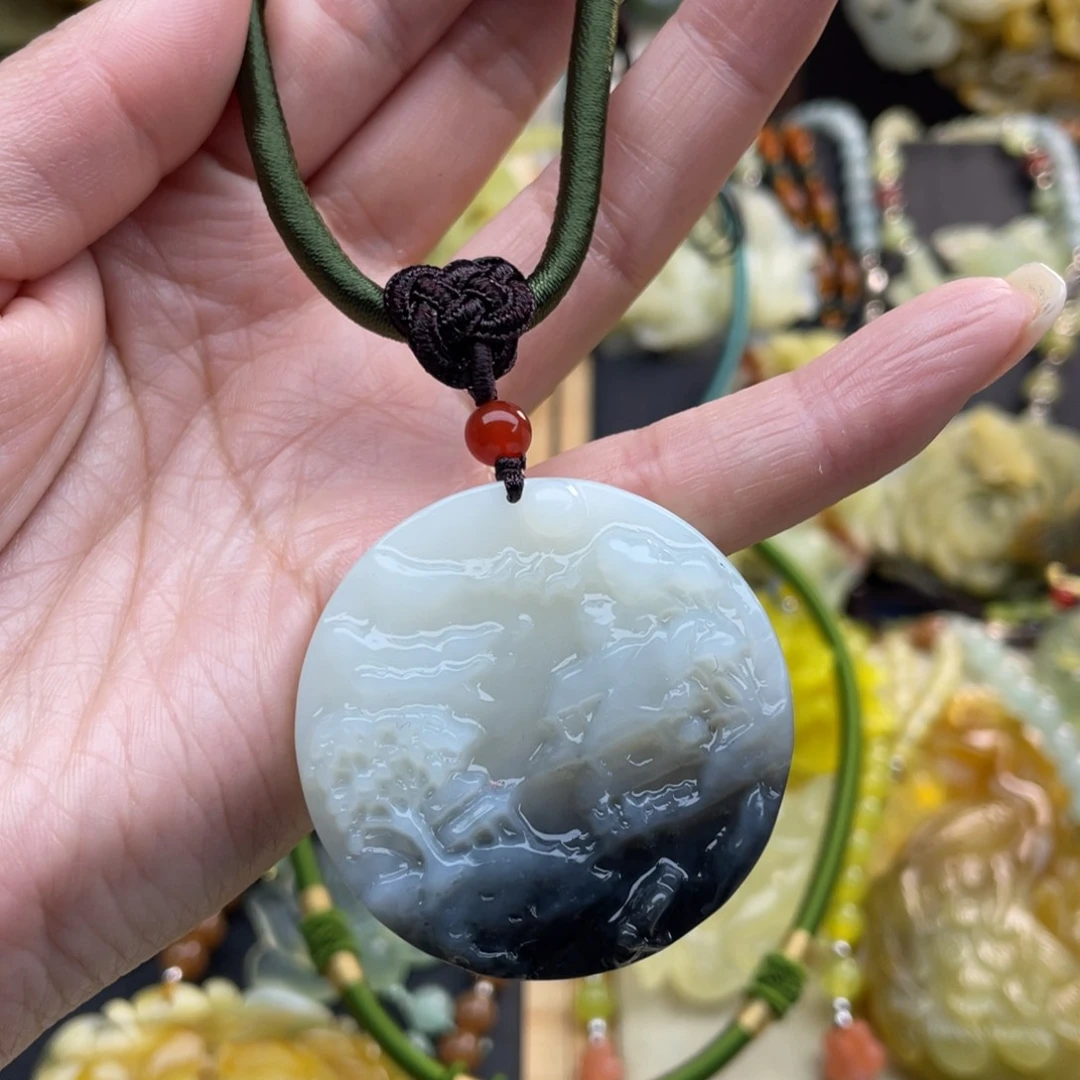 蛇纹石玉颈饰未镶嵌