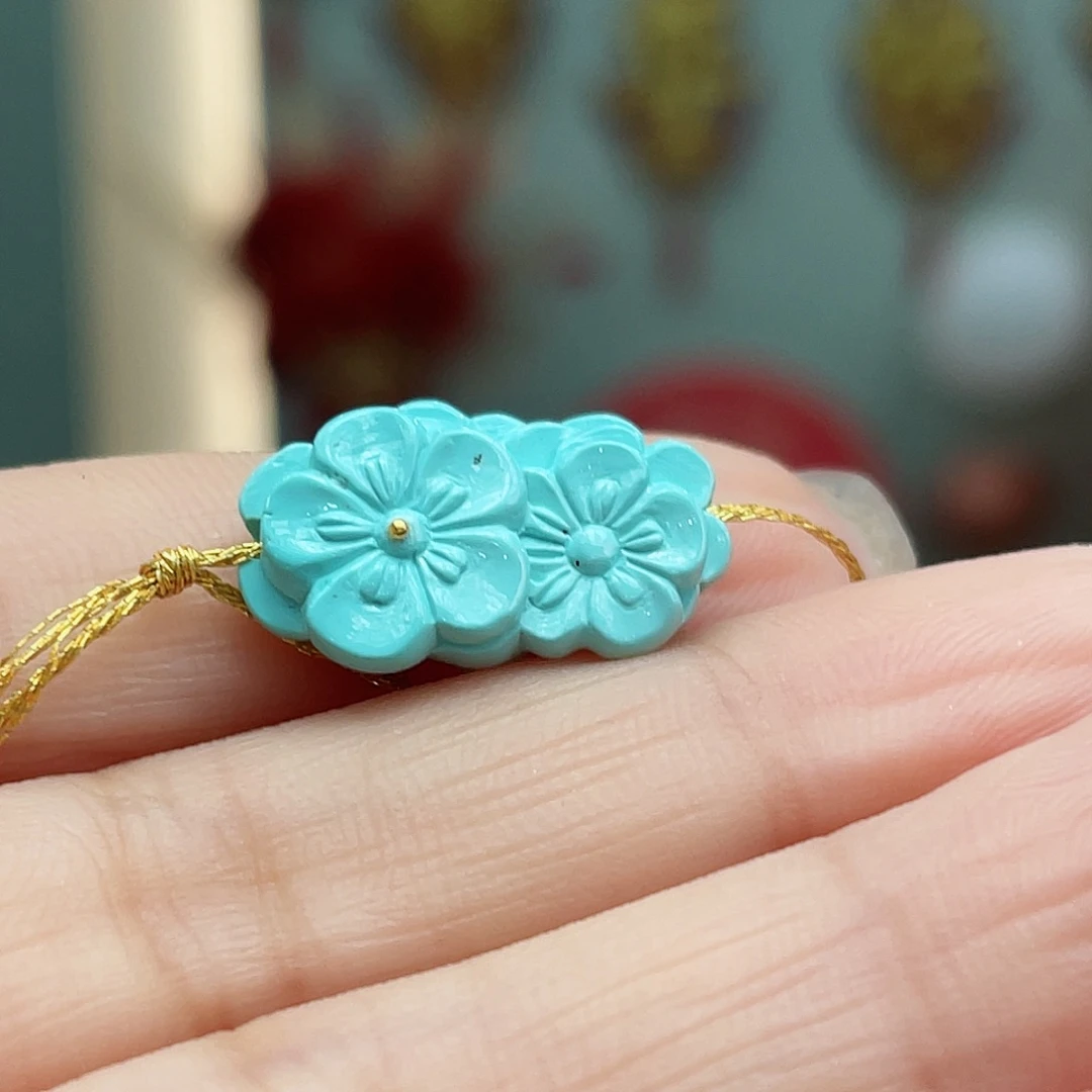 绿松石颈饰未镶嵌