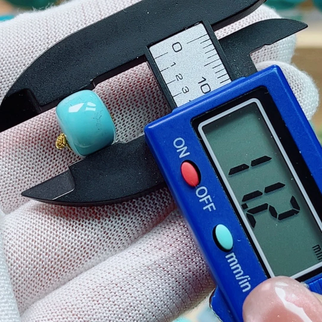 未镶嵌绿松石珠宝