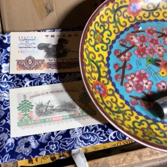 盘花瓶摆件创意产业