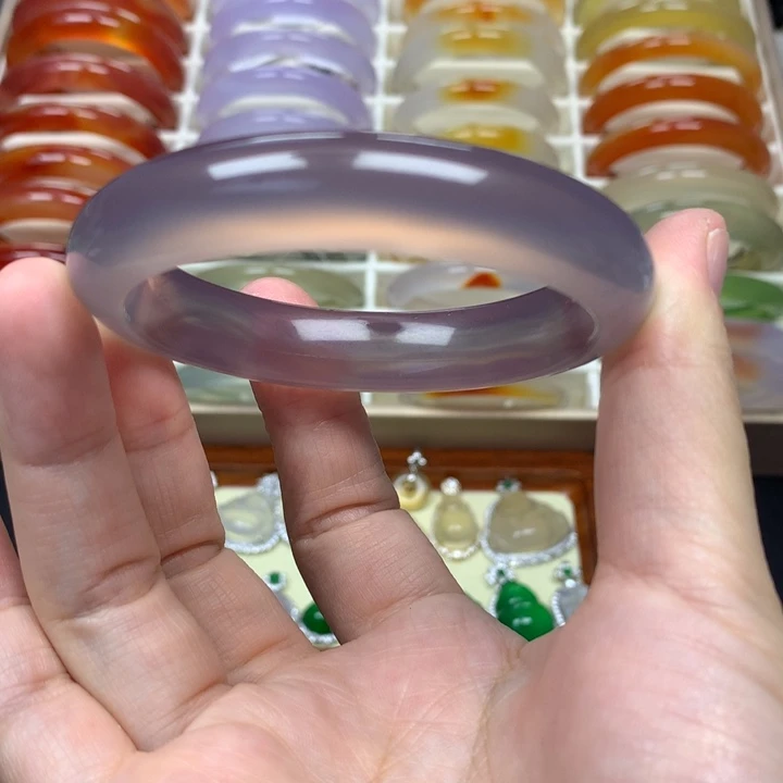 玛瑙/玉髓手镯未镶嵌