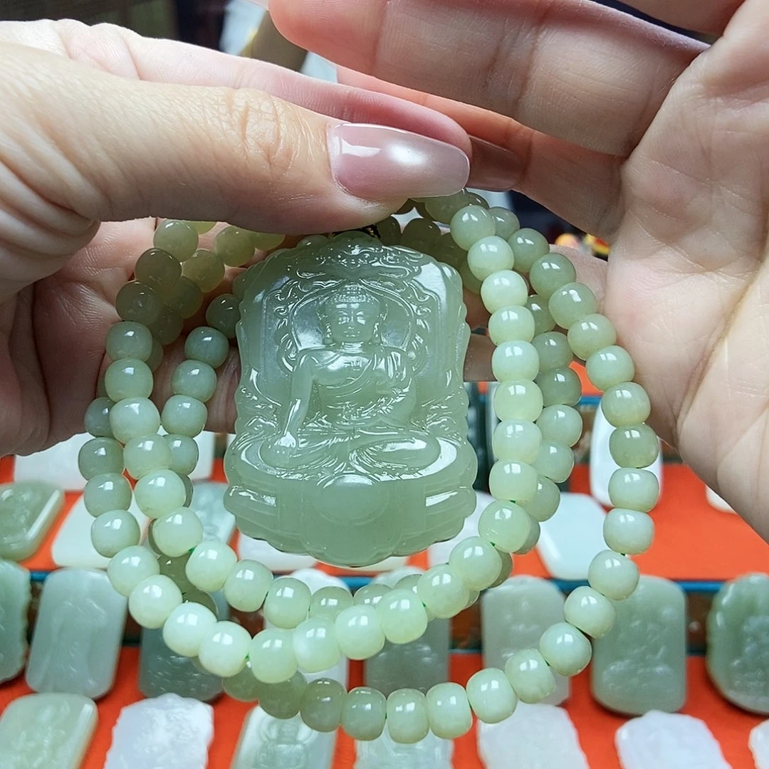 和田玉未镶嵌颈饰昱**窗