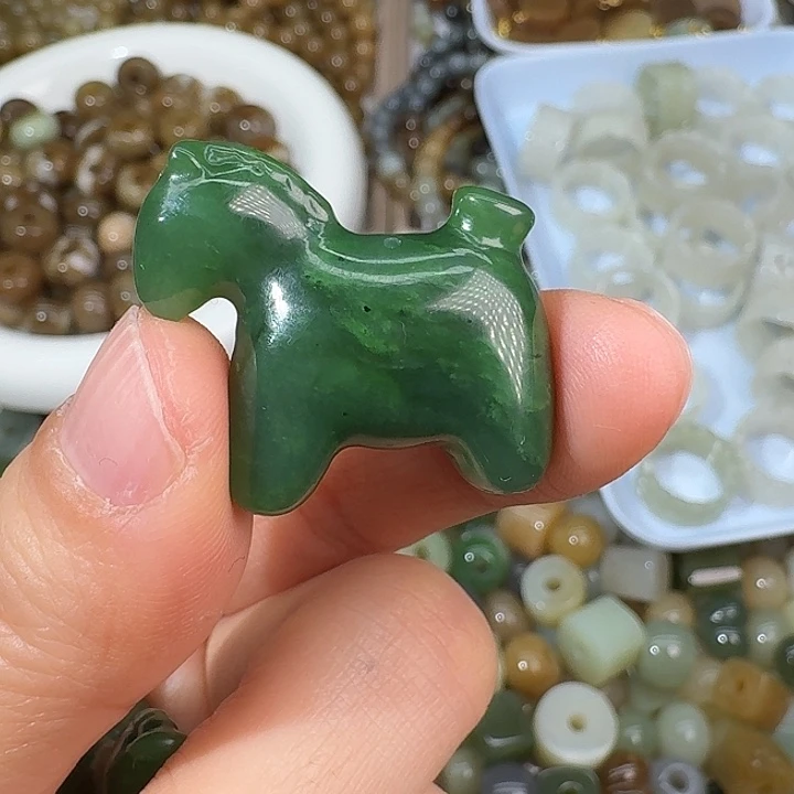 和田玉（碧玉）未镶嵌颈饰272111