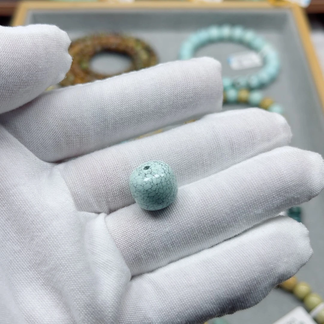 绿松石未镶嵌挂件