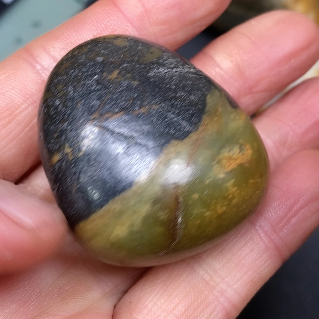 和田玉未镶嵌珠宝奇石