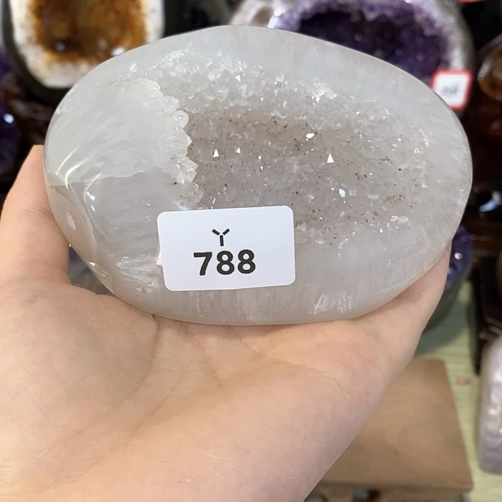 未镶嵌水晶大型摆件（非配饰）