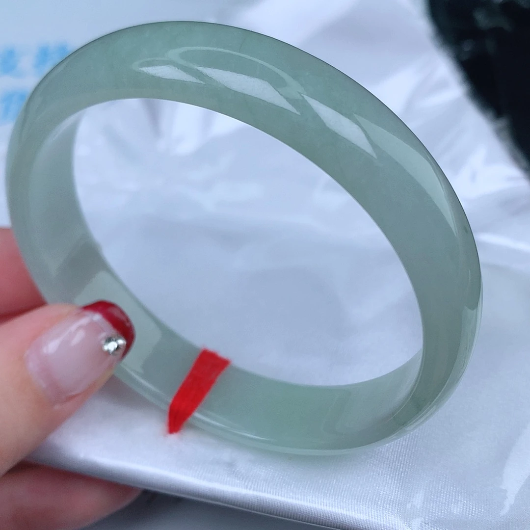 翡翠手镯未镶嵌天然