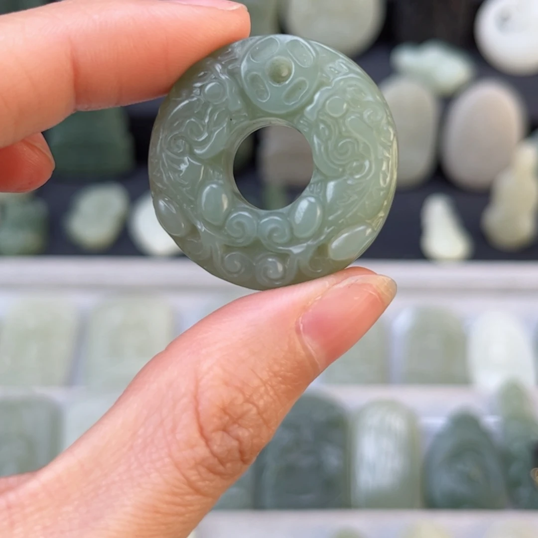 和田玉颈饰未镶嵌执*