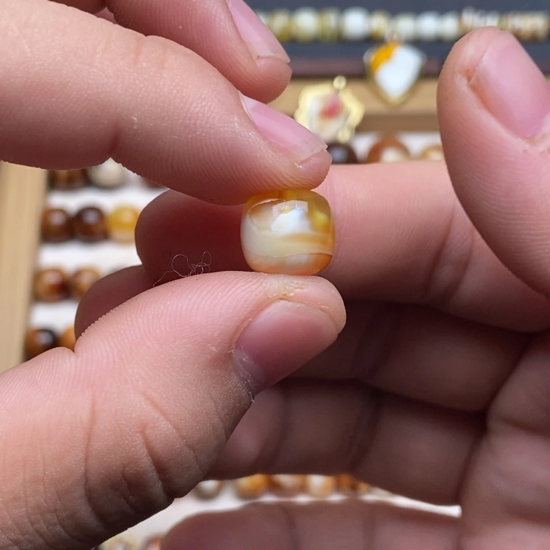 琥珀未镶嵌珠宝奇石11.0mm