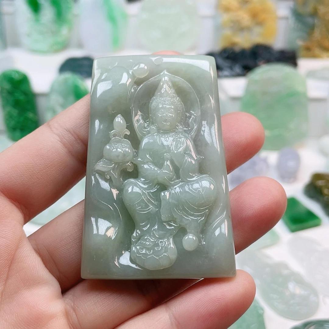 翡翠颈饰未镶嵌观音