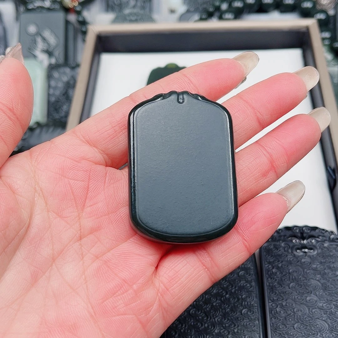 和田玉颈饰未镶嵌吉****宇