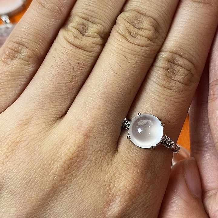 石英质玉合金颈饰