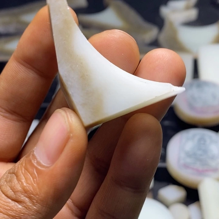 江***辈定制和田玉未镶嵌挂件