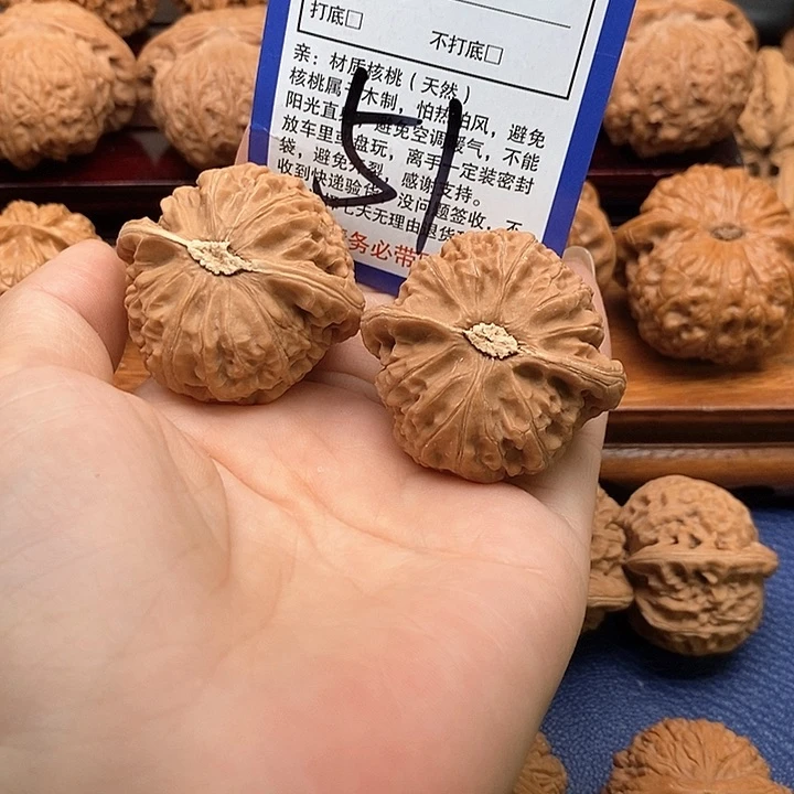 桃核吊坠宫灯狮子头41