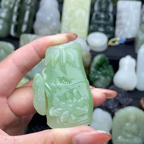 和田玉未镶嵌颈饰顺**水