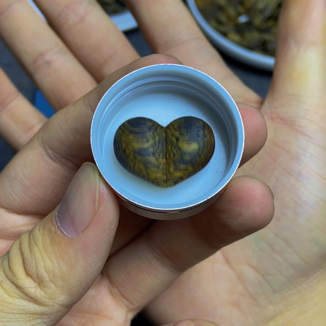 沉香碎屑沉香棋楠屁桃爱心小料一个多样性发其一