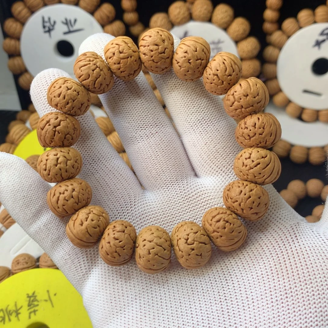 木质类17尺寸树王纽扣桃核