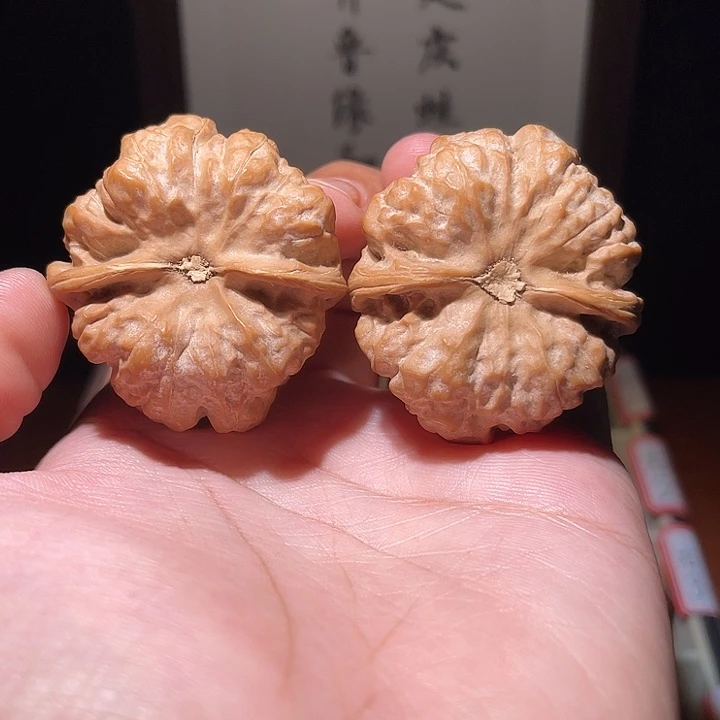 K***k手串/手链核桃蛤蟆头