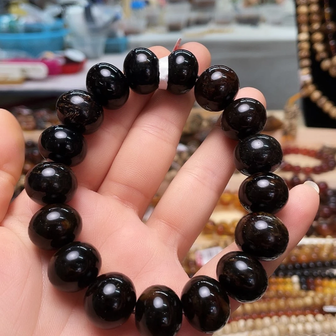 琥珀裸石未镶嵌十六