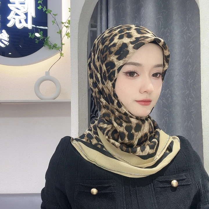 亚麻新款豹纹千禧风方巾 卡其色 洋气