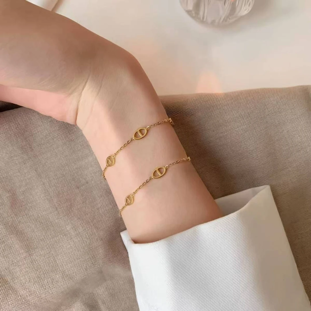 钛钢手链 高级猪鼻子手链女时尚百搭新款韩版ins小众设计感手饰