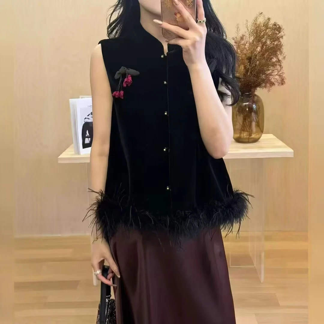 新中式国风单排扣丝绒马甲背心女2025年秋季新款高级感驼鸟毛上衣