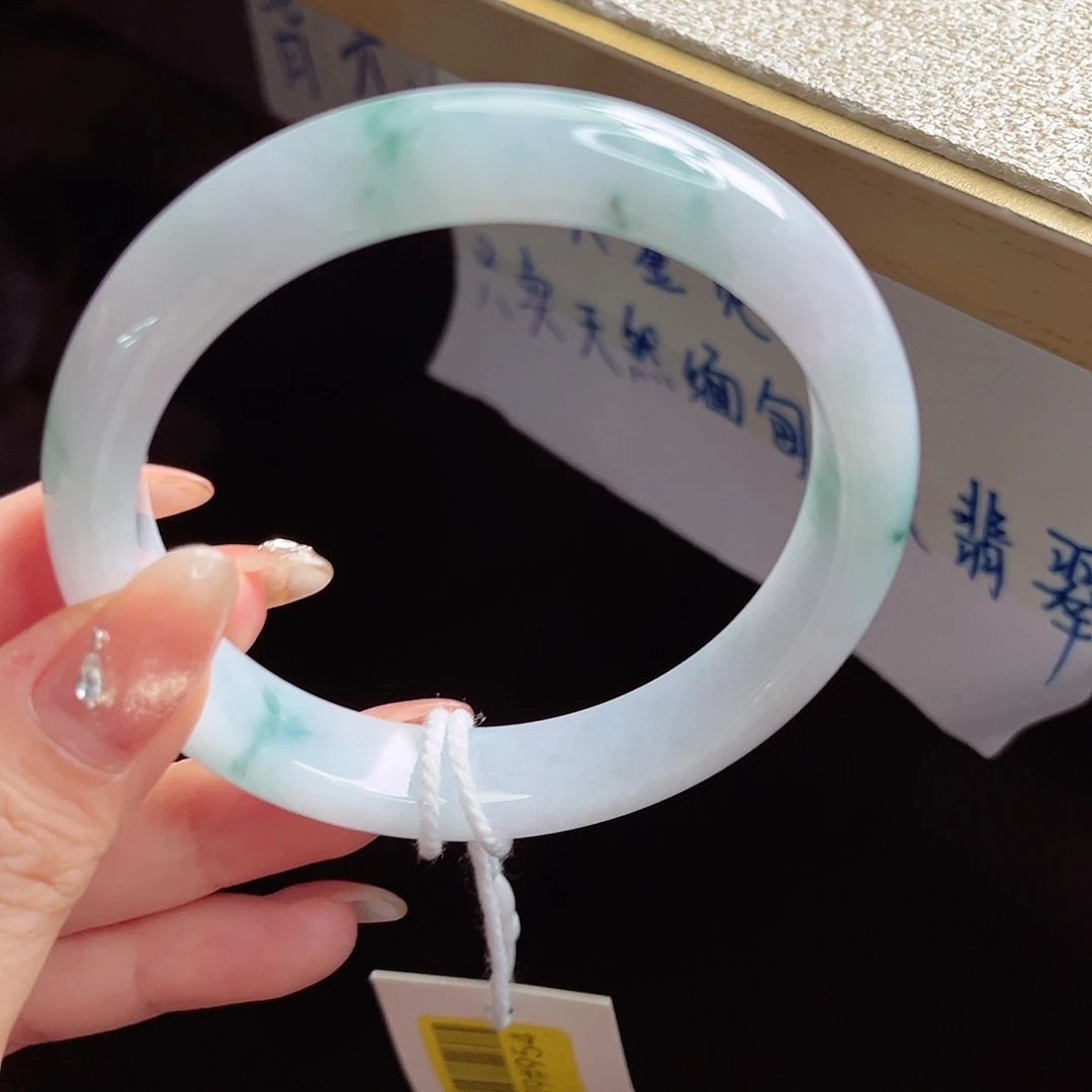 翡翠未镶嵌手镯手镯
