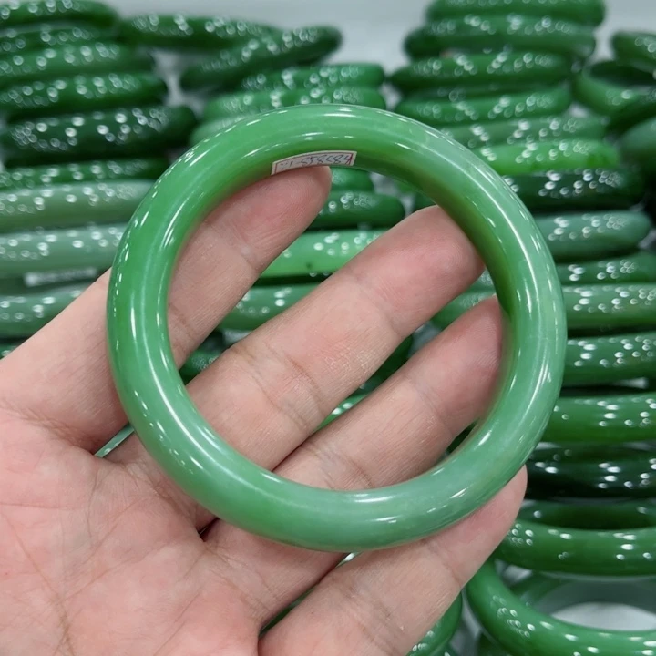 和田玉手镯未镶嵌三*58.5～0