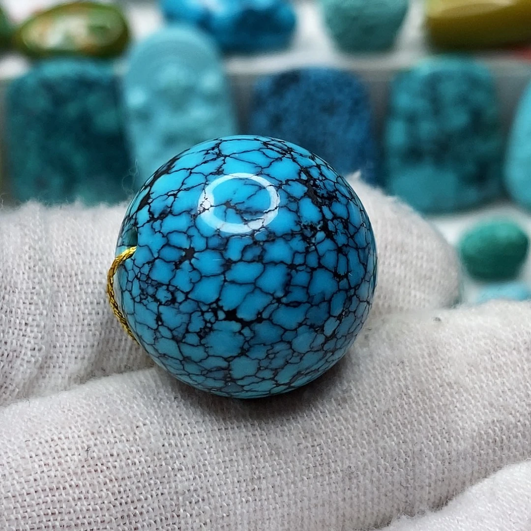 绿松石未镶嵌天然原矿 带武汉地大证书