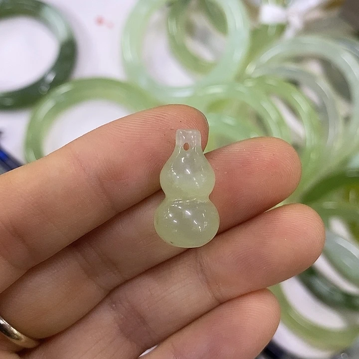 蛇纹石玉合金颈饰