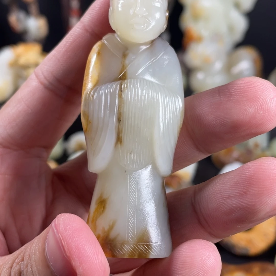 亮***和田玉未镶嵌颈饰