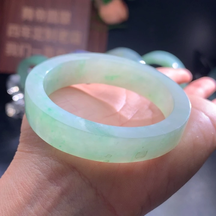 定制翡翠手镯未镶嵌