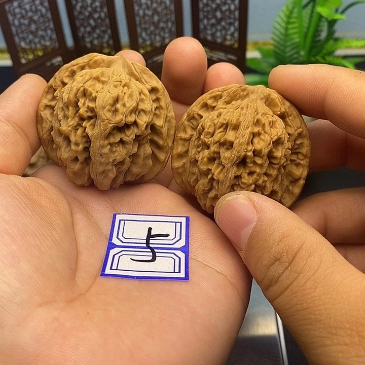 文玩核桃把件43四座楼