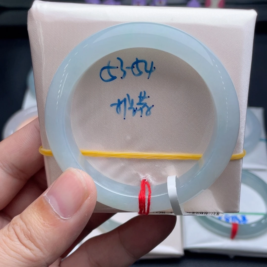 翡翠未镶嵌手镯翡翠手镯02