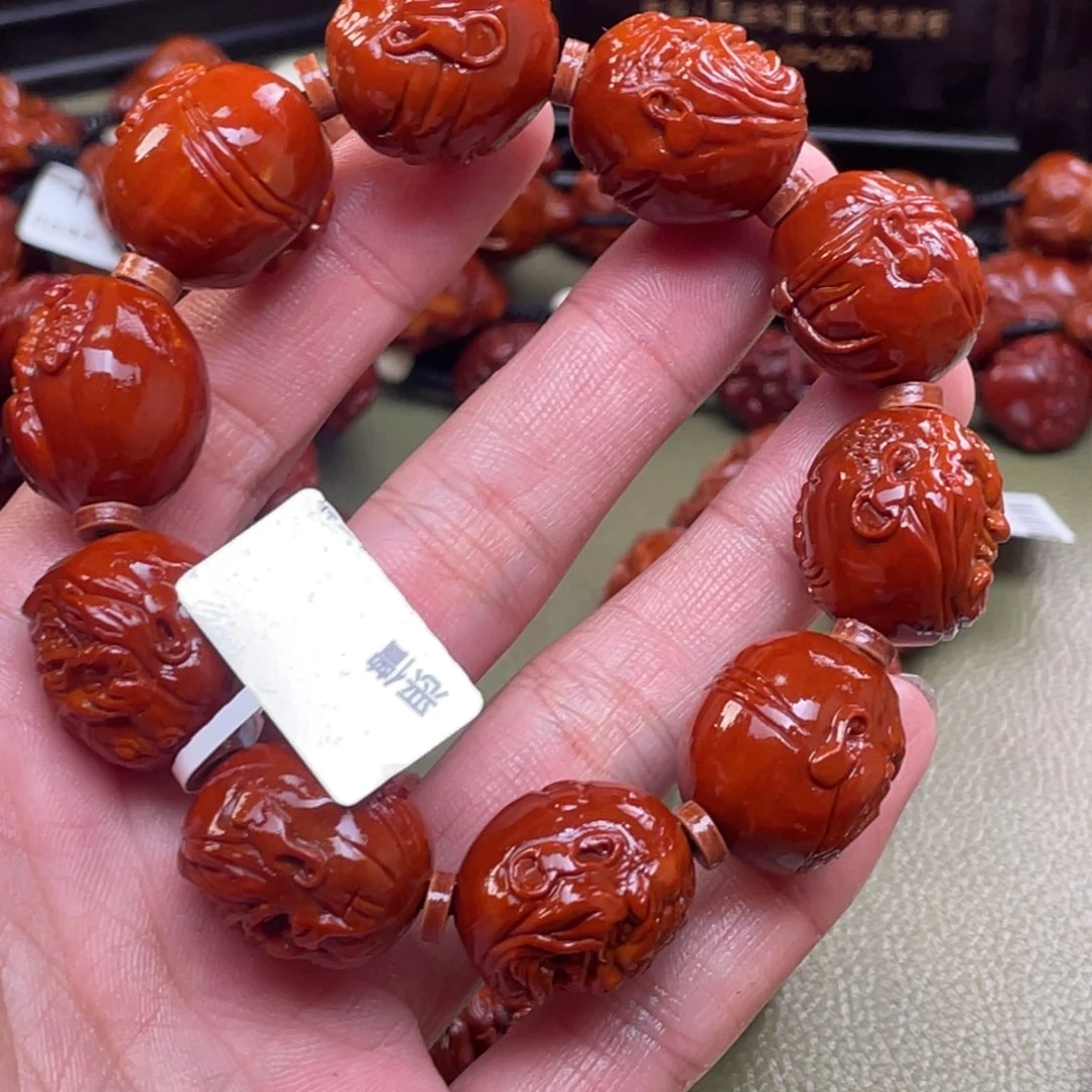 蒙***腿橄榄核吊坠Dhd恶僧