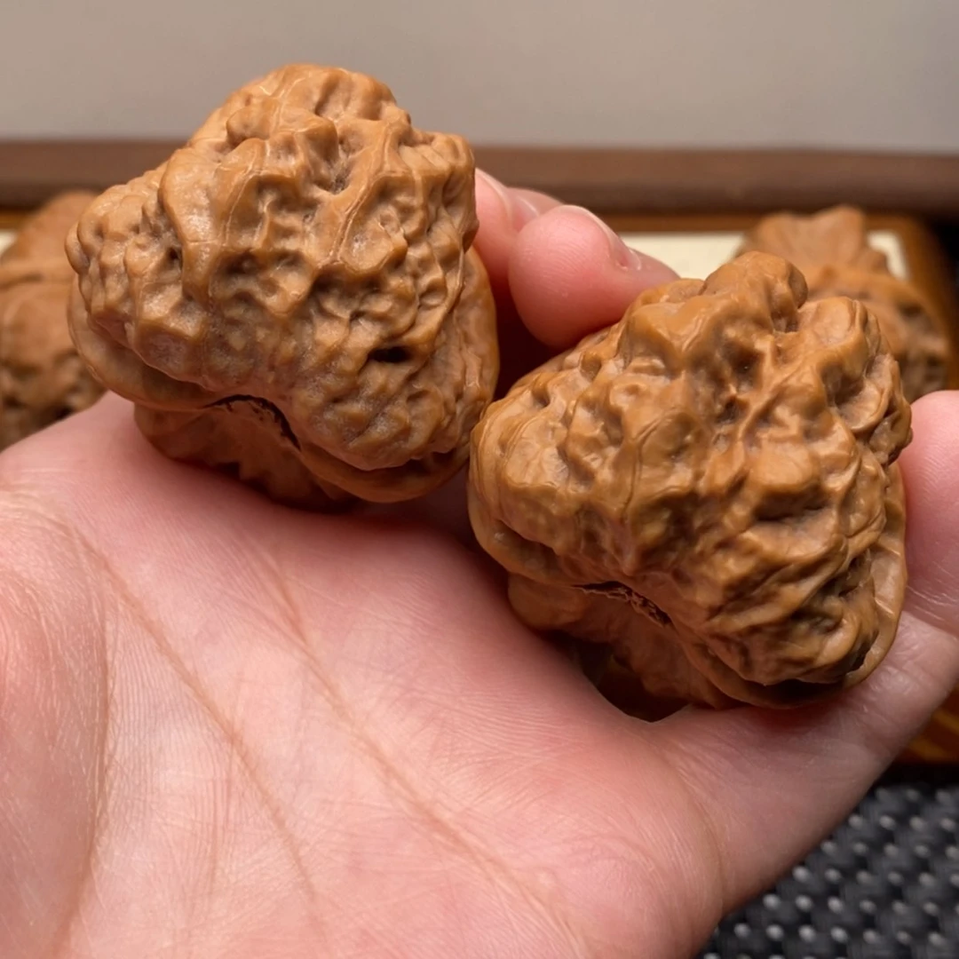 【闪购商品】把件文玩核桃肌肉蛙边40左右