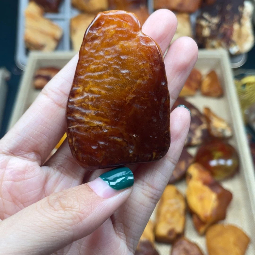 琥珀未镶嵌珠宝奇石