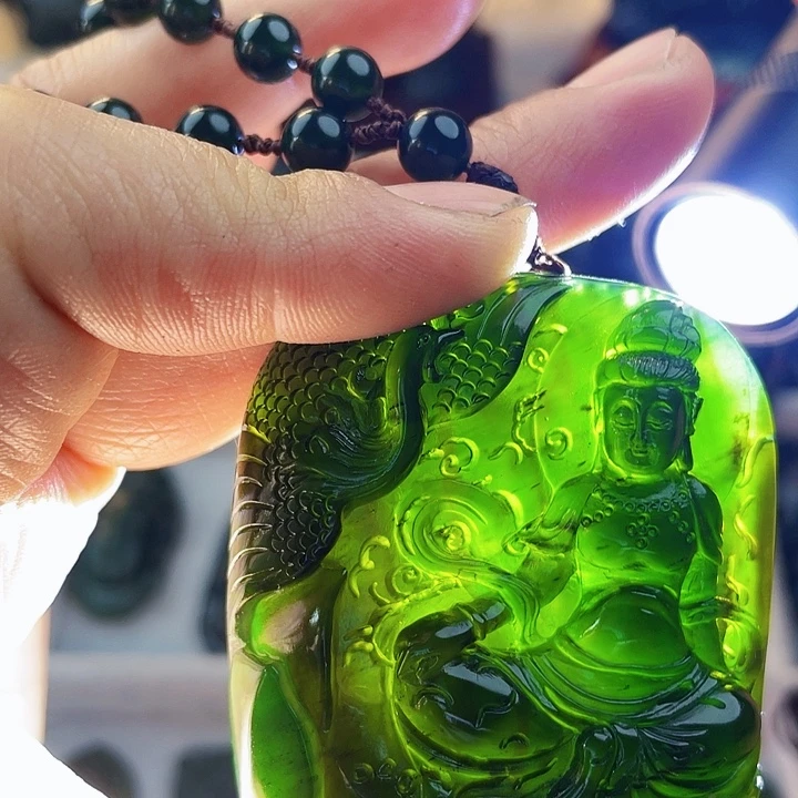 蛇纹石玉未镶嵌挂件