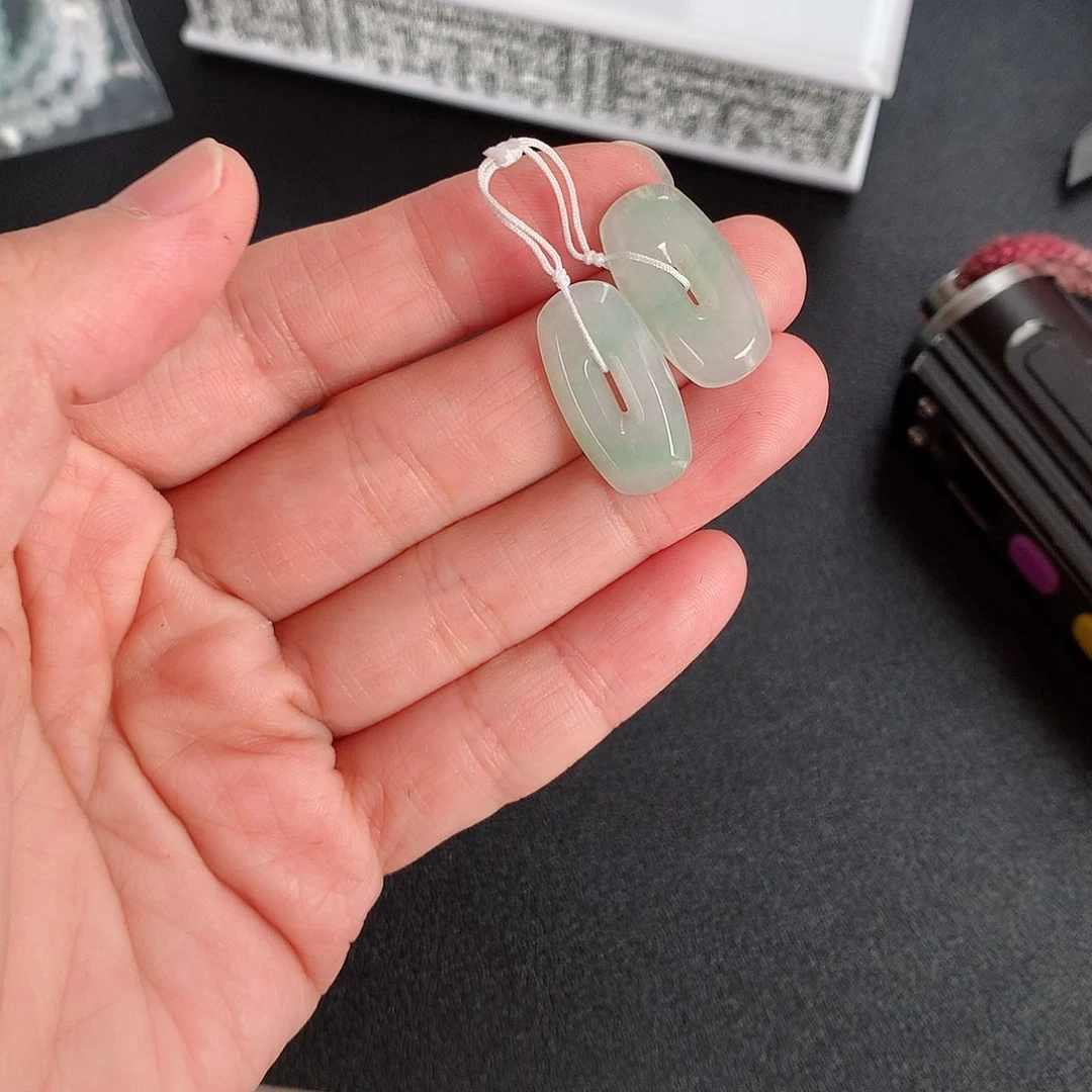 颈饰未镶嵌翡翠耳环