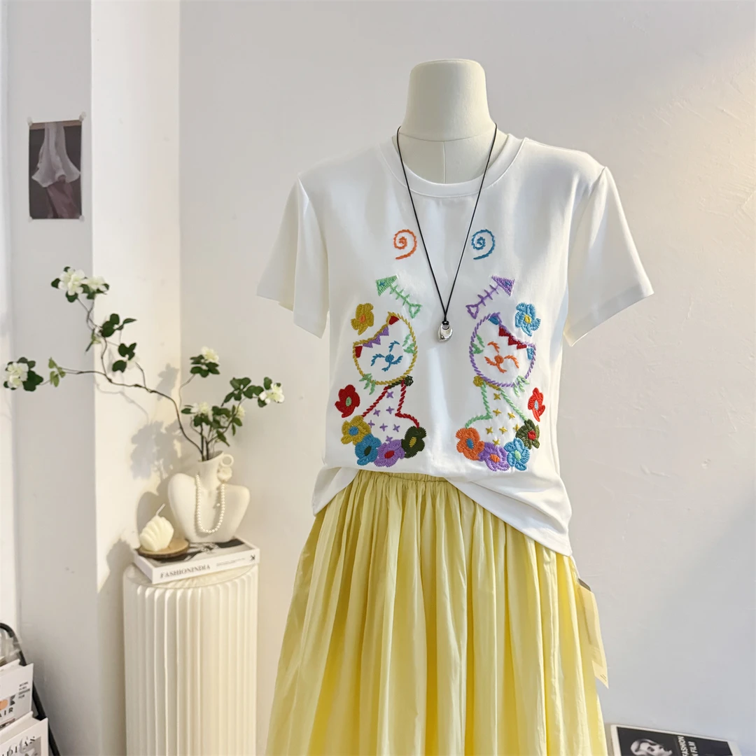 卡通刺绣白色圆领短袖T恤女2025夏宽松休闲正肩圆领半袖体恤上衣