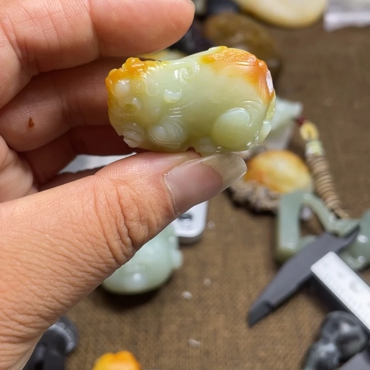 和田玉未镶嵌挂件