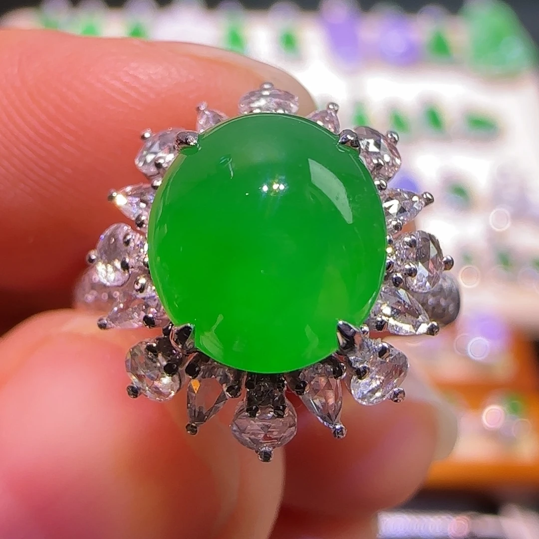 翡翠18K金镶嵌戒指