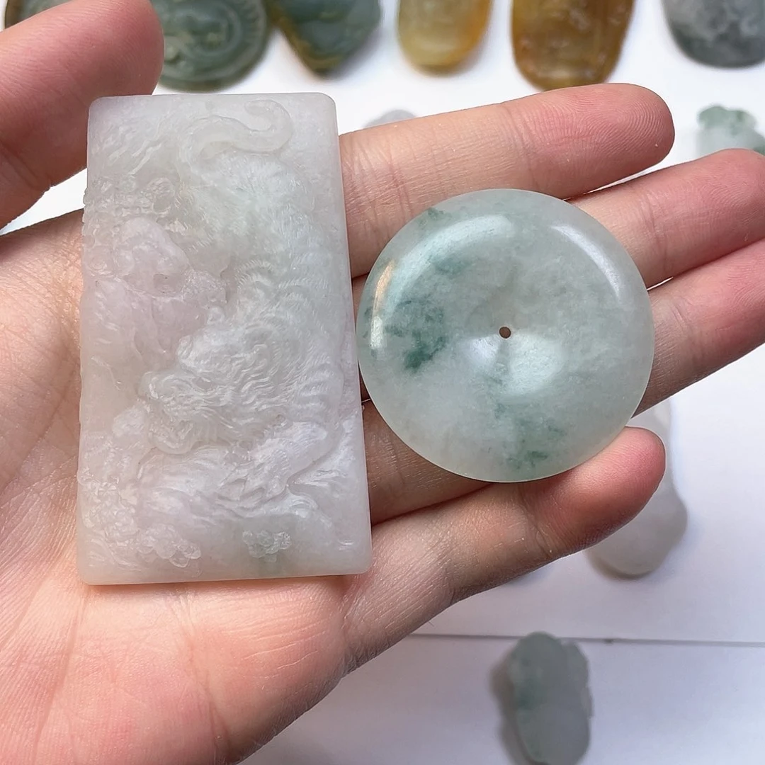 定制翡翠未镶嵌彰*虎牌平安扣