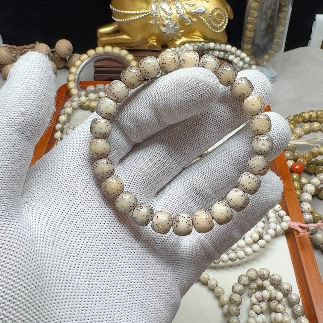 星月菩提手串石玉料9/8冰糖料月留白小细星